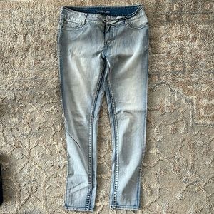 Maurice’s light wash skinny jeans size 8 regular
